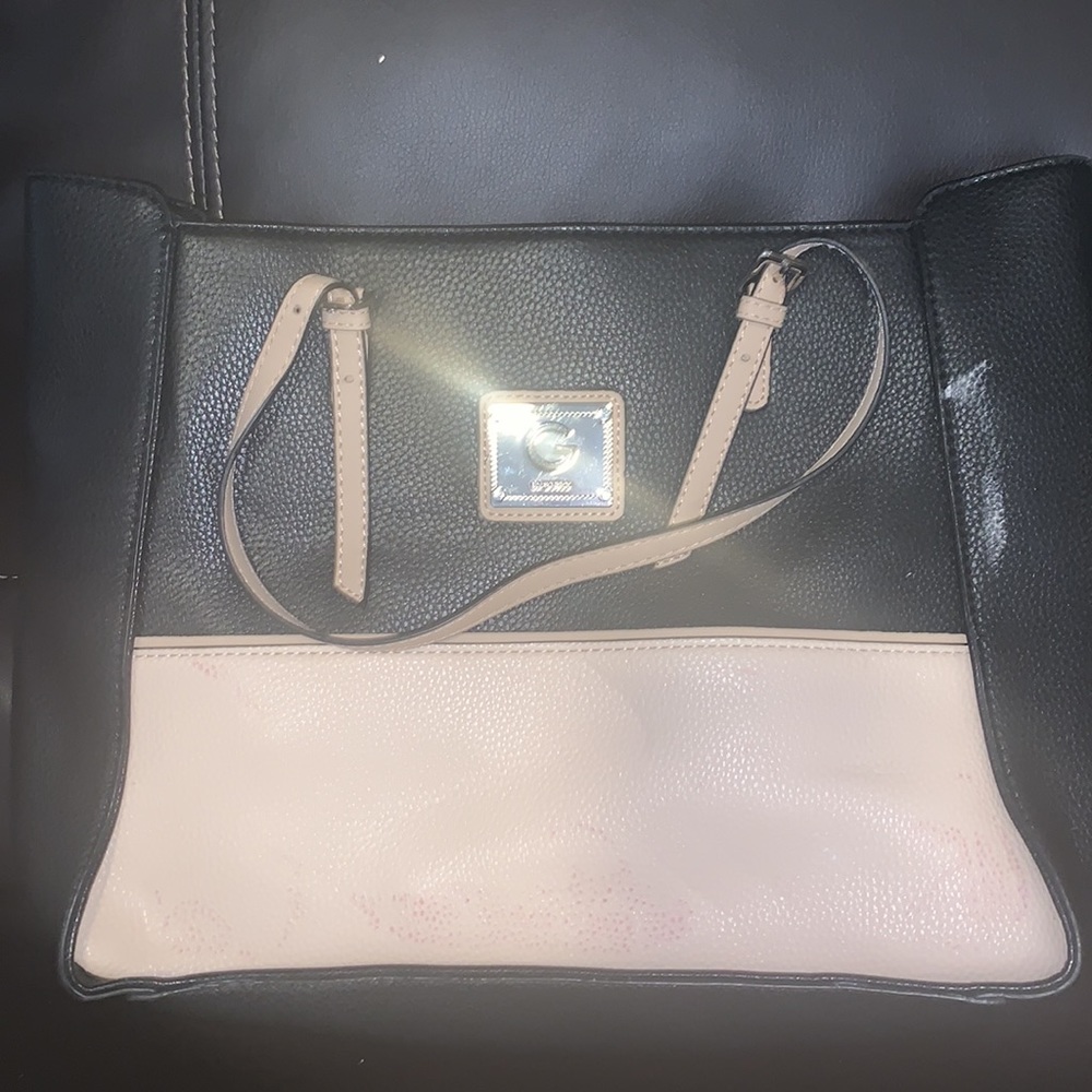 G by Guess Purse 👜 - Picture 6 of 12